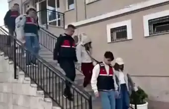 Vizesiz Çalışan 3 Kadın Yakalandı