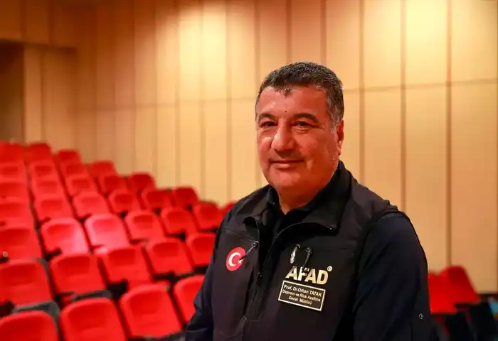 Ege Denizi'nde Deprem Fırtınası: İzmir, Muğla ve Aydın Güvende mi?