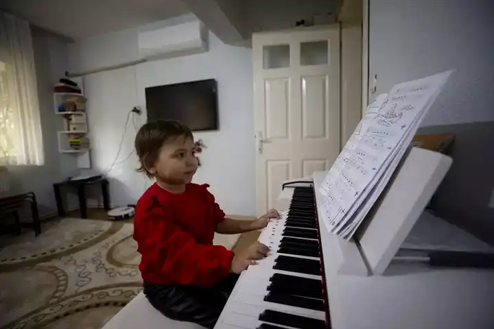 Öykü Umay'ın Müzikle Umut Yolculuğu